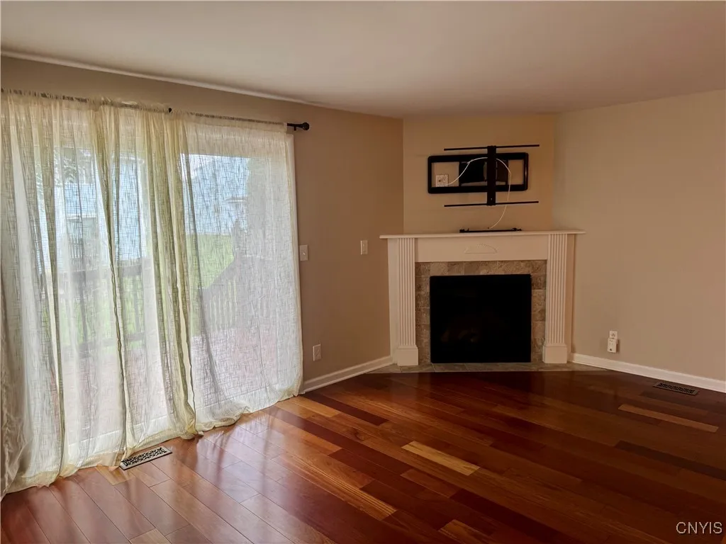 8434 Bubbling Springs Drive, Clay, New York 13027, Clay, New York 13027, 2 Bedrooms Bedrooms, 6 Rooms Rooms,1 BathroomBathrooms,Residential Lease,Closed,8434 Bubbling Springs Drive, Clay, New York 13027,S1614724