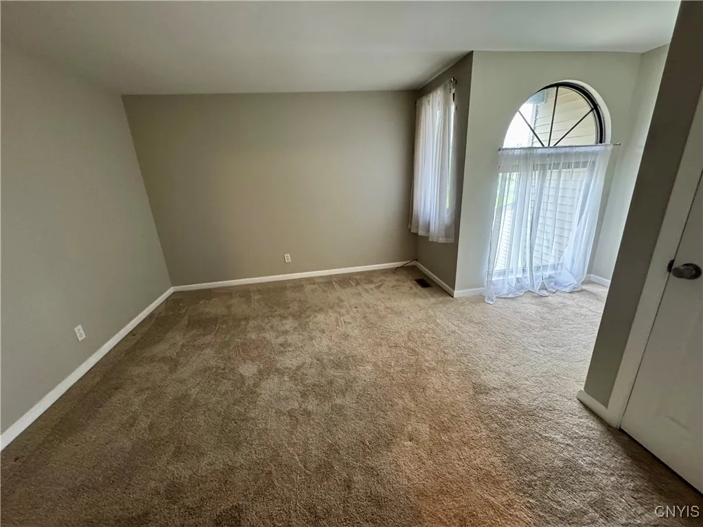 8434 Bubbling Springs Drive, Clay, New York 13027, Clay, New York 13027, 2 Bedrooms Bedrooms, 6 Rooms Rooms,1 BathroomBathrooms,Residential Lease,Closed,8434 Bubbling Springs Drive, Clay, New York 13027,S1614724