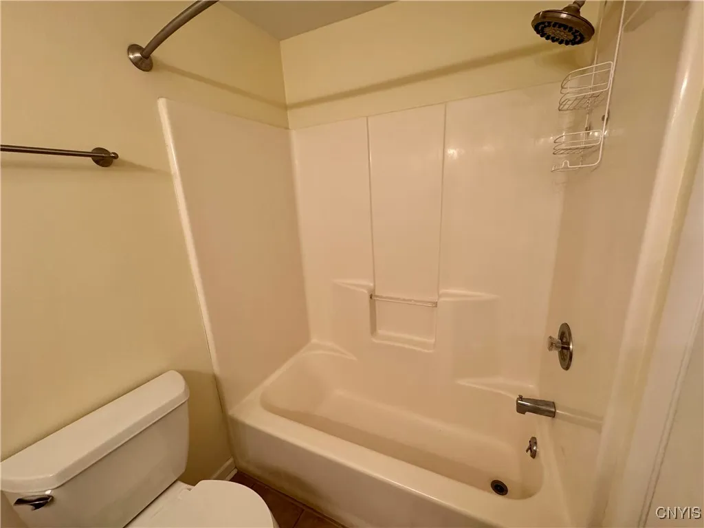 8434 Bubbling Springs Drive, Clay, New York 13027, Clay, New York 13027, 2 Bedrooms Bedrooms, 6 Rooms Rooms,1 BathroomBathrooms,Residential Lease,Closed,8434 Bubbling Springs Drive, Clay, New York 13027,S1614724