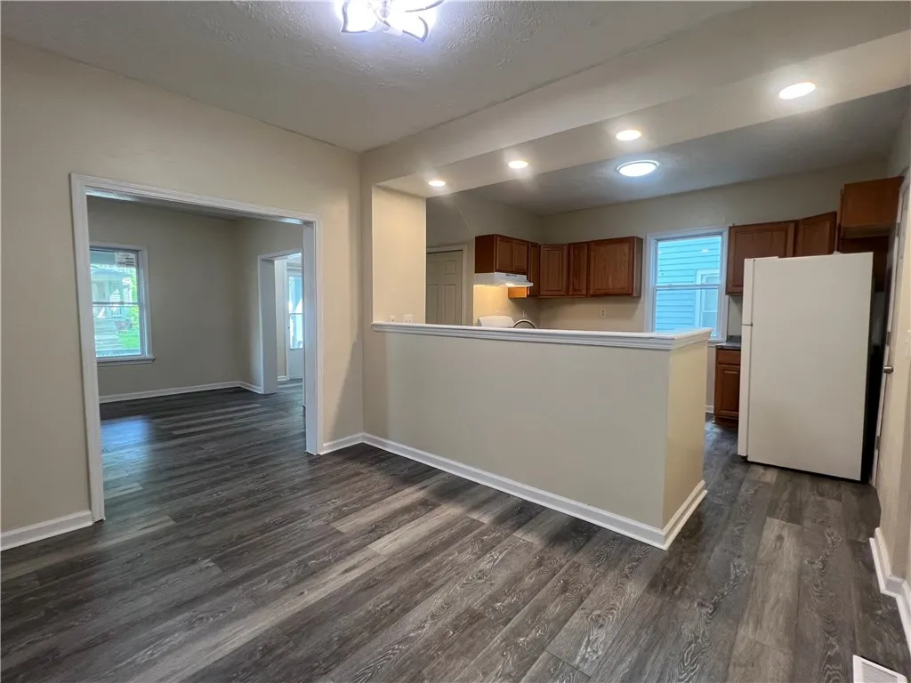 67 Locust St, Rochester, New York 14608, Rochester, New York 14608, 3 Bedrooms Bedrooms, 8 Rooms Rooms,1 BathroomBathrooms,Residential,Closed,67 Locust St, Rochester, New York 14608,0,R1614996