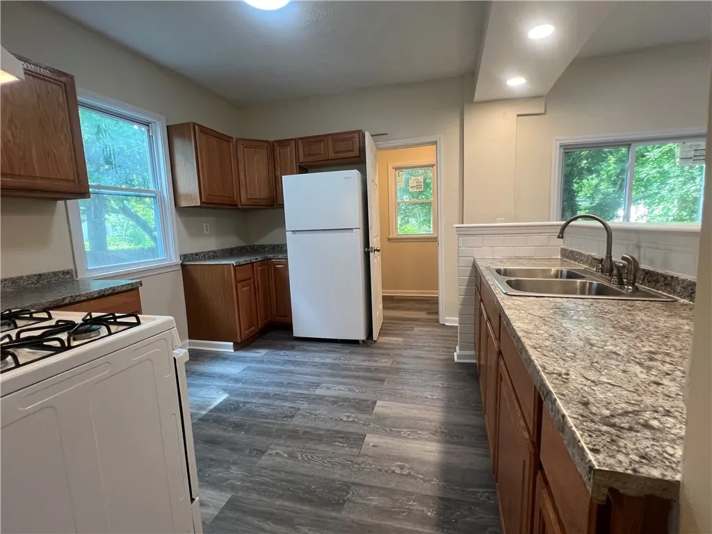 67 Locust St, Rochester, New York 14608, Rochester, New York 14608, 3 Bedrooms Bedrooms, 8 Rooms Rooms,1 BathroomBathrooms,Residential,Closed,67 Locust St, Rochester, New York 14608,0,R1614996