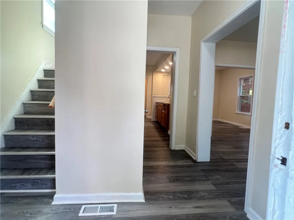 67 Locust St, Rochester, New York 14608, Rochester, New York 14608, 3 Bedrooms Bedrooms, 8 Rooms Rooms,1 BathroomBathrooms,Residential,Closed,67 Locust St, Rochester, New York 14608,0,R1614996