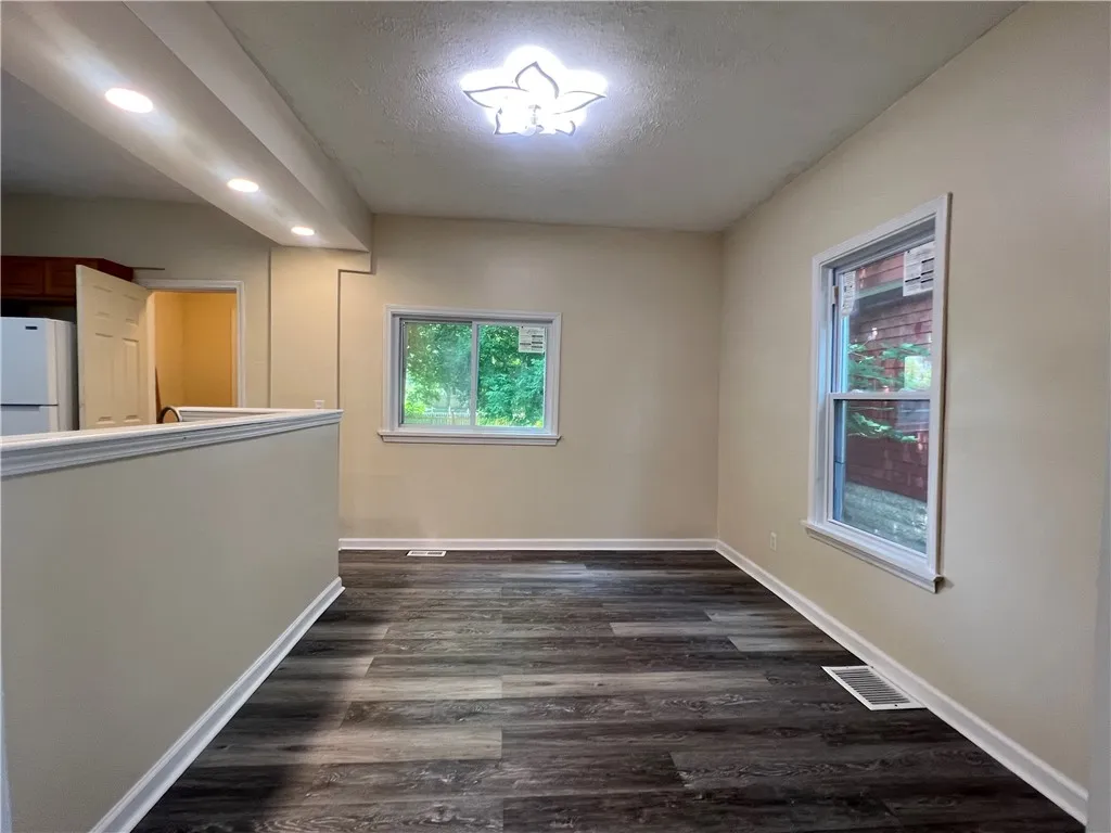 67 Locust St, Rochester, New York 14608, Rochester, New York 14608, 3 Bedrooms Bedrooms, 8 Rooms Rooms,1 BathroomBathrooms,Residential,Closed,67 Locust St, Rochester, New York 14608,0,R1614996
