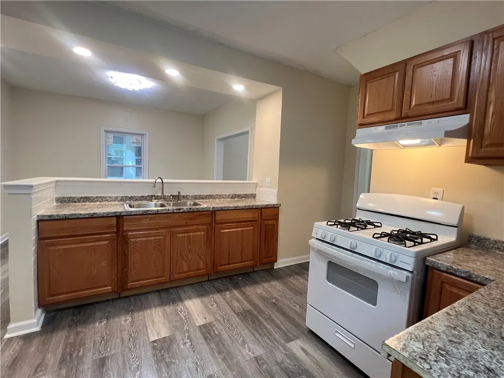 67 Locust St, Rochester, New York 14608, Rochester, New York 14608, 3 Bedrooms Bedrooms, 8 Rooms Rooms,1 BathroomBathrooms,Residential,Closed,67 Locust St, Rochester, New York 14608,0,R1614996