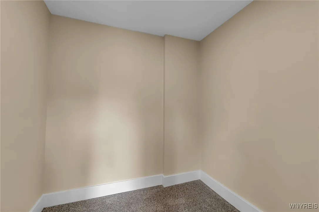 64 Sagamore - Primary Suite Walk-in Closet (2nd Floor)