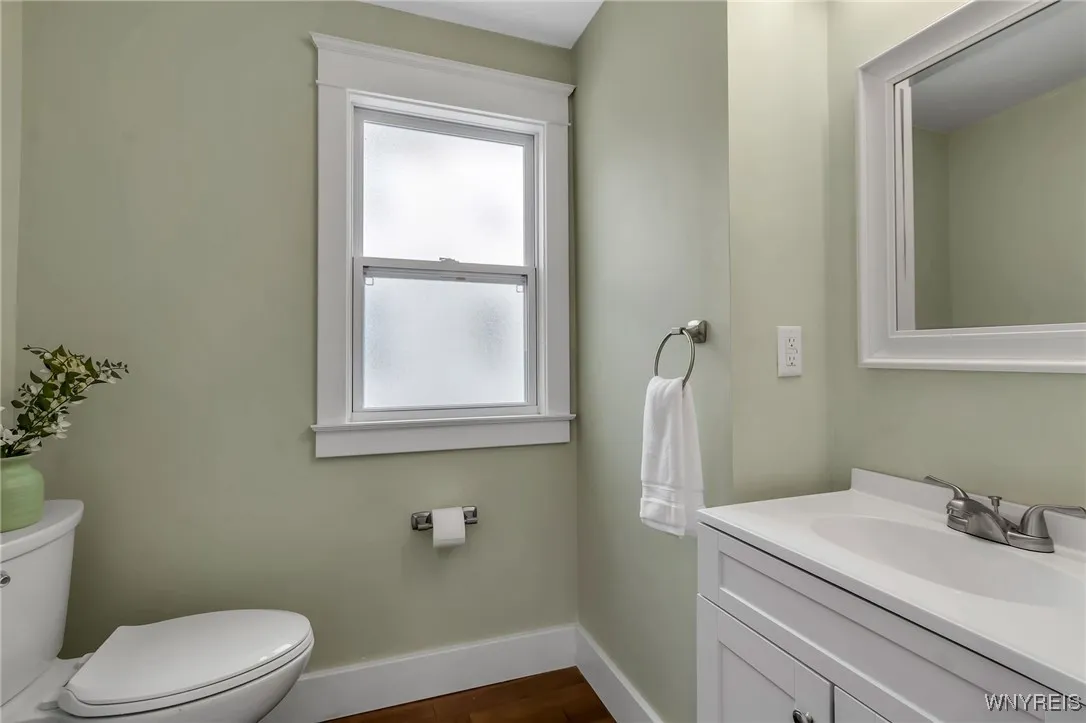 64 Sagamore - Half Bath (1st Floor)