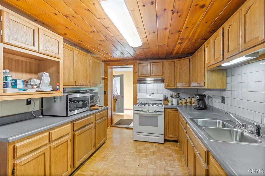 2911 County Route 4, Volney, New York 13069, Volney, New York 13069, 1 Bedroom Bedrooms, 7 Rooms Rooms,1 BathroomBathrooms,Residential,Closed,2911 County Route 4, Volney, New York 13069,0,S1615139