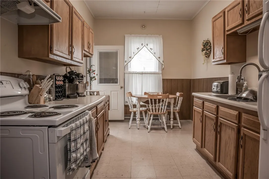 21 Washington Street, Greene, New York 13778, Greene, New York 13778, 6 Bedrooms Bedrooms, ,4 BathroomsBathrooms,Residential,For Sale,21 Washington Street, Greene, New York 13778,R1615156