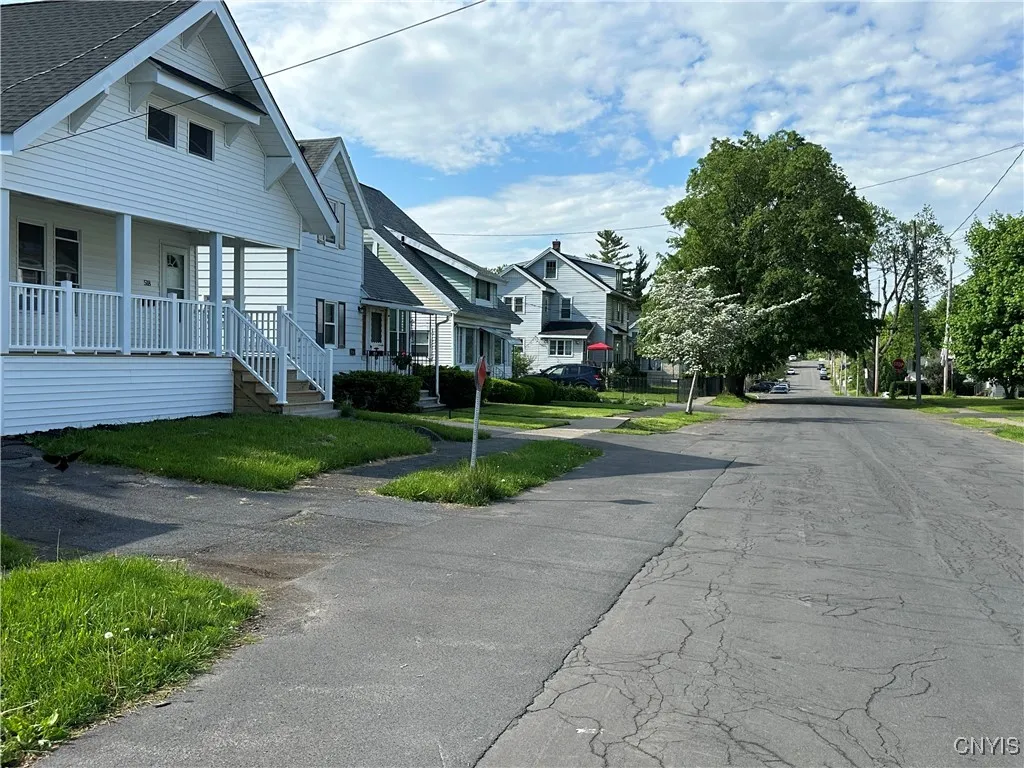 522 Craig Street, Syracuse, New York 13208, Syracuse, New York 13208, 2 Bedrooms Bedrooms, 7 Rooms Rooms,2 BathroomsBathrooms,Residential,Closed,522 Craig Street, Syracuse, New York 13208,0,S1614506