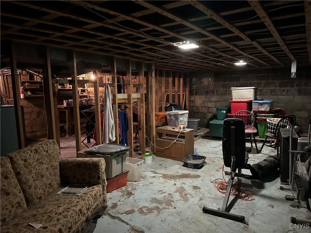 522 Craig Street, Syracuse, New York 13208, Syracuse, New York 13208, 2 Bedrooms Bedrooms, 7 Rooms Rooms,2 BathroomsBathrooms,Residential,Closed,522 Craig Street, Syracuse, New York 13208,0,S1614506