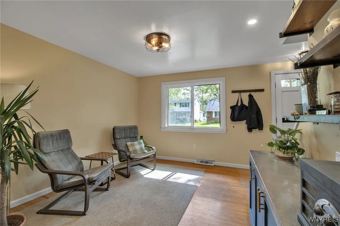 40 Lois Drive, Cheektowaga, New York 14227, Cheektowaga, New York 14227, 3 Bedrooms Bedrooms, 9 Rooms Rooms,2 BathroomsBathrooms,Residential,Closed,40 Lois Drive, Cheektowaga, New York 14227,B1615210