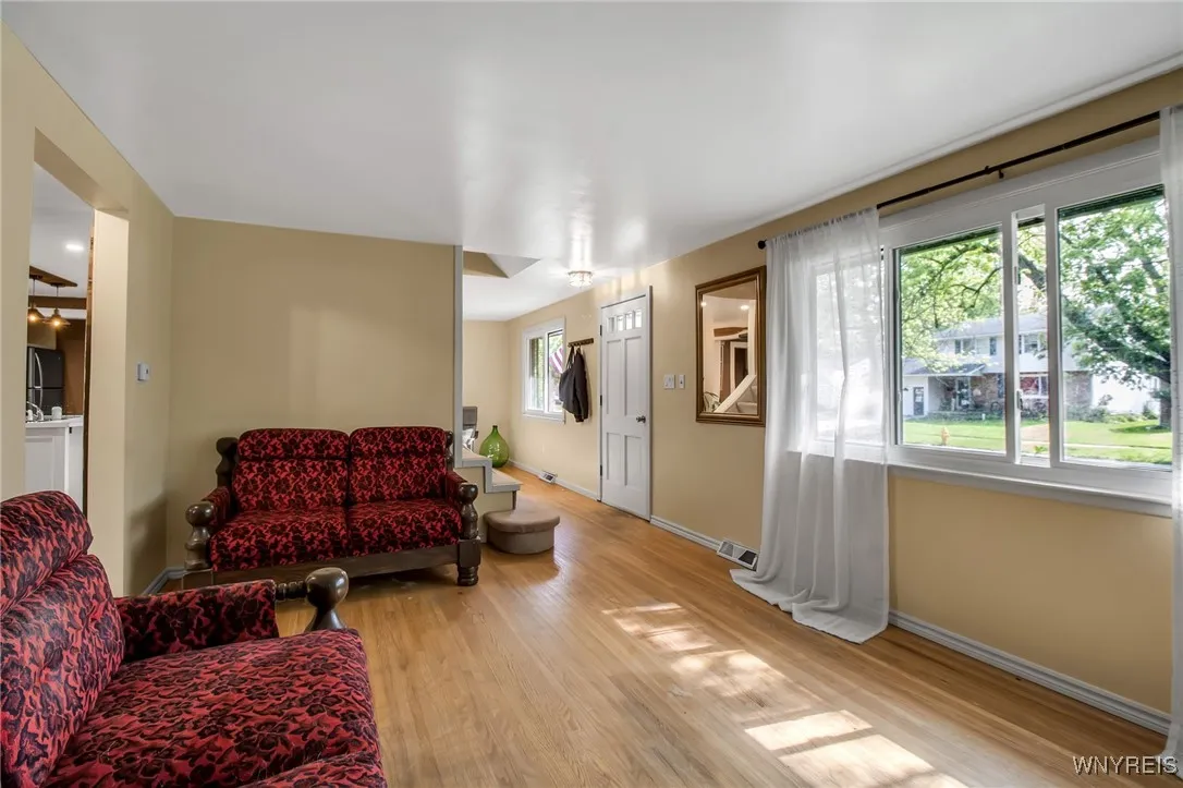 40 Lois Drive, Cheektowaga, New York 14227, Cheektowaga, New York 14227, 3 Bedrooms Bedrooms, 9 Rooms Rooms,2 BathroomsBathrooms,Residential,Closed,40 Lois Drive, Cheektowaga, New York 14227,B1615210
