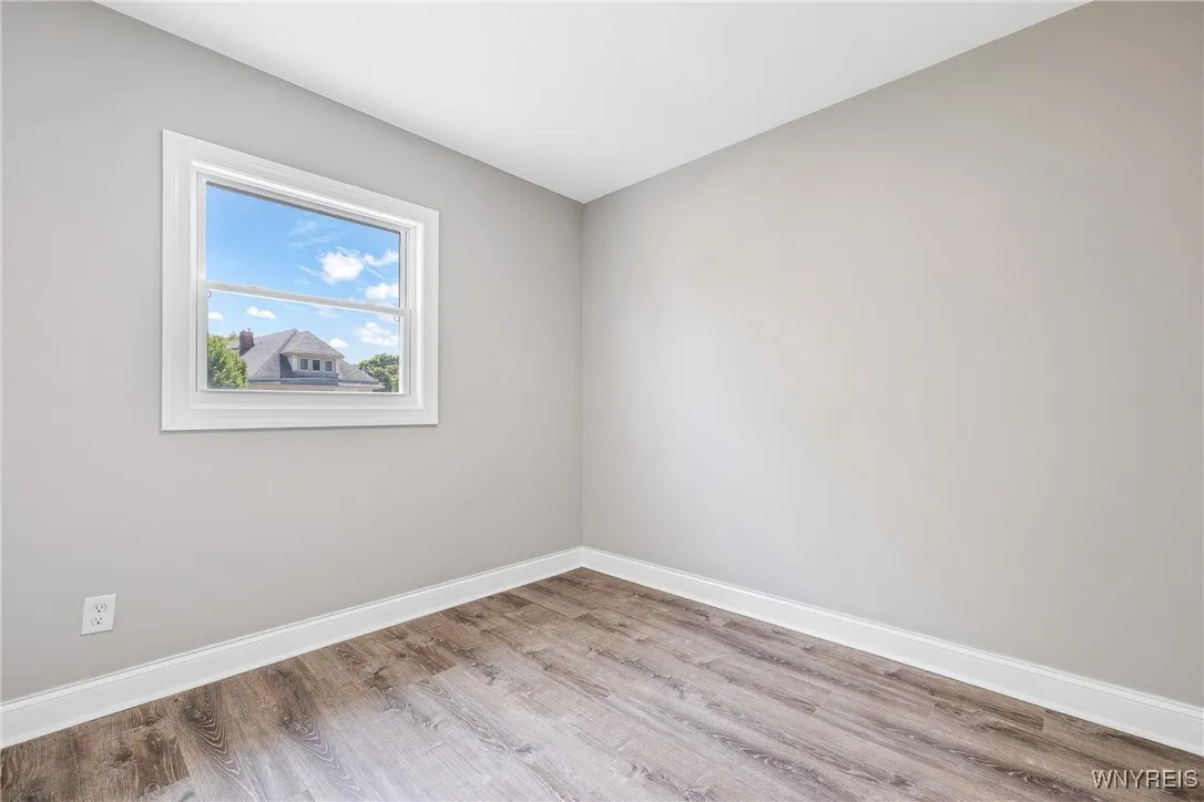 362 West Delavan Avenue N, Buffalo, New York 14213, Buffalo, New York 14213, 5 Bedrooms Bedrooms, 9 Rooms Rooms,1 BathroomBathrooms,Residential,Closed,362 West Delavan Avenue N, Buffalo, New York 14213,B1614501