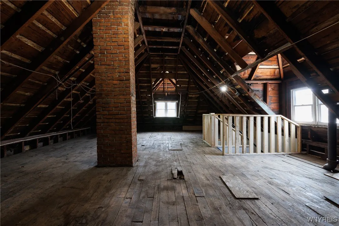 362 West Delavan Avenue N, Buffalo, New York 14213, Buffalo, New York 14213, 5 Bedrooms Bedrooms, 9 Rooms Rooms,1 BathroomBathrooms,Residential,Closed,362 West Delavan Avenue N, Buffalo, New York 14213,B1614501