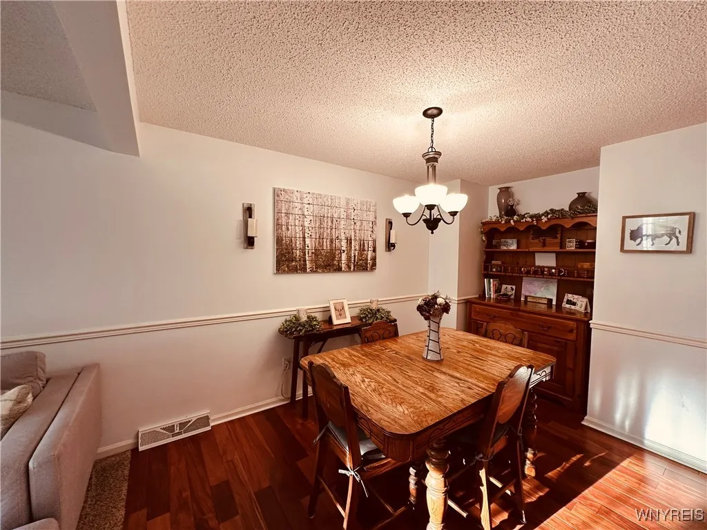 Separate formal dining area