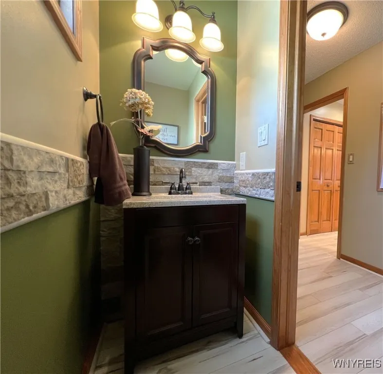 67 Nina Terrace, West Seneca, New York 14224, West Seneca, New York 14224, 4 Bedrooms Bedrooms, 9 Rooms Rooms,2 BathroomsBathrooms,Residential,Closed,67 Nina Terrace, West Seneca, New York 14224,B1615170