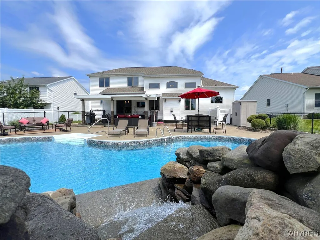 67 Nina Terrace, West Seneca, New York 14224, West Seneca, New York 14224, 4 Bedrooms Bedrooms, 9 Rooms Rooms,2 BathroomsBathrooms,Residential,Closed,67 Nina Terrace, West Seneca, New York 14224,B1615170