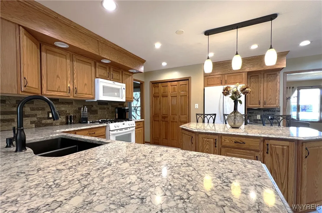 67 Nina Terrace, West Seneca, New York 14224, West Seneca, New York 14224, 4 Bedrooms Bedrooms, 9 Rooms Rooms,2 BathroomsBathrooms,Residential,Closed,67 Nina Terrace, West Seneca, New York 14224,B1615170
