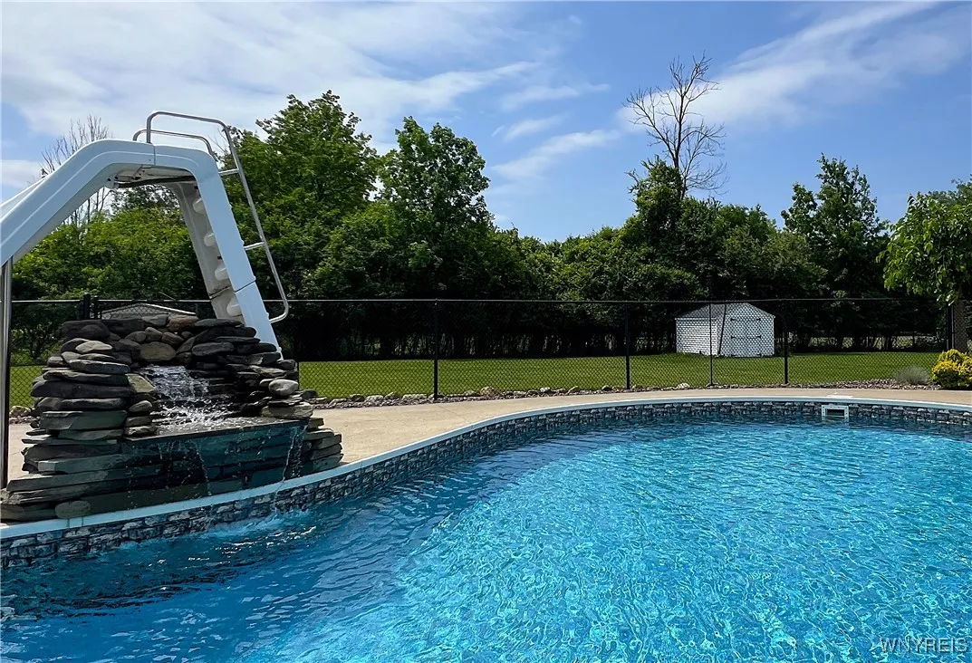 67 Nina Terrace, West Seneca, New York 14224, West Seneca, New York 14224, 4 Bedrooms Bedrooms, 9 Rooms Rooms,2 BathroomsBathrooms,Residential,Closed,67 Nina Terrace, West Seneca, New York 14224,B1615170