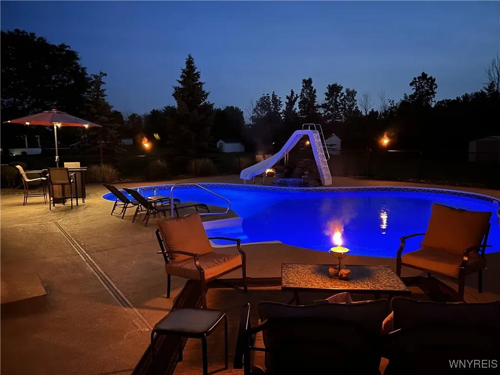 67 Nina Terrace, West Seneca, New York 14224, West Seneca, New York 14224, 4 Bedrooms Bedrooms, 9 Rooms Rooms,2 BathroomsBathrooms,Residential,Closed,67 Nina Terrace, West Seneca, New York 14224,B1615170