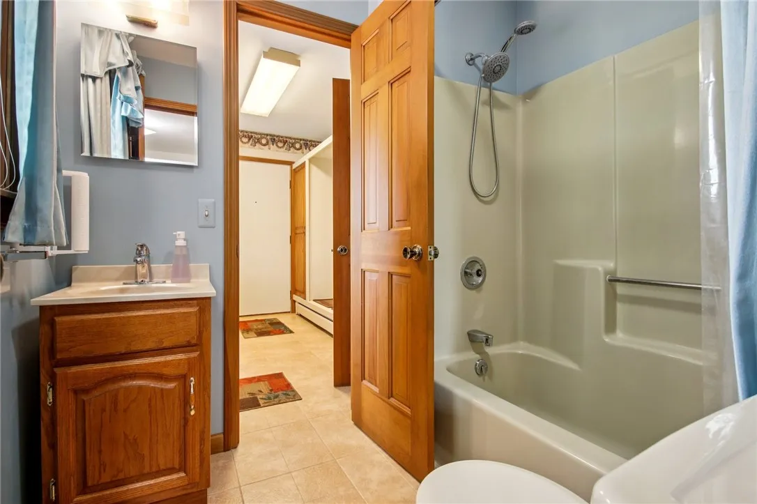 1st-floor full bathroom