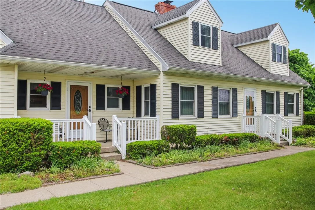 4701 East Road, Batavia-town, New York 14020, Batavia, New York 14020, 4 Bedrooms Bedrooms, 10 Rooms Rooms,2 BathroomsBathrooms,Residential,Closed,4701 East Road, Batavia-town, New York 14020,R1610283
