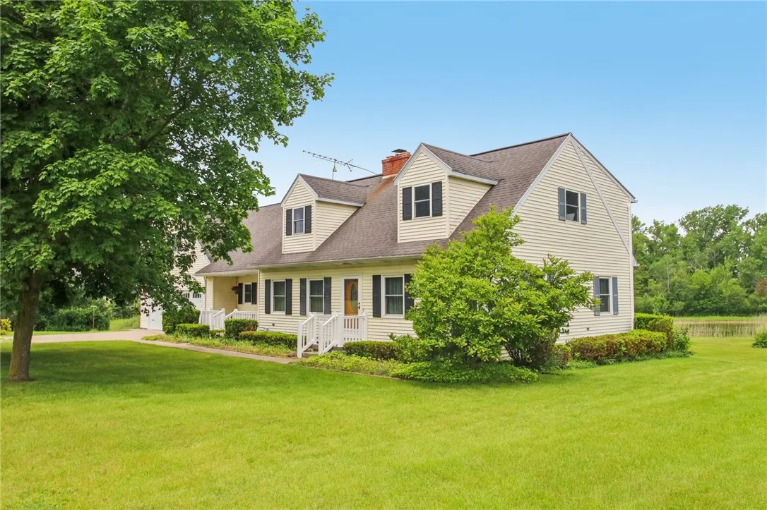 4701 East Road, Batavia-town, New York 14020, Batavia, New York 14020, 4 Bedrooms Bedrooms, 10 Rooms Rooms,2 BathroomsBathrooms,Residential,Closed,4701 East Road, Batavia-town, New York 14020,R1610283