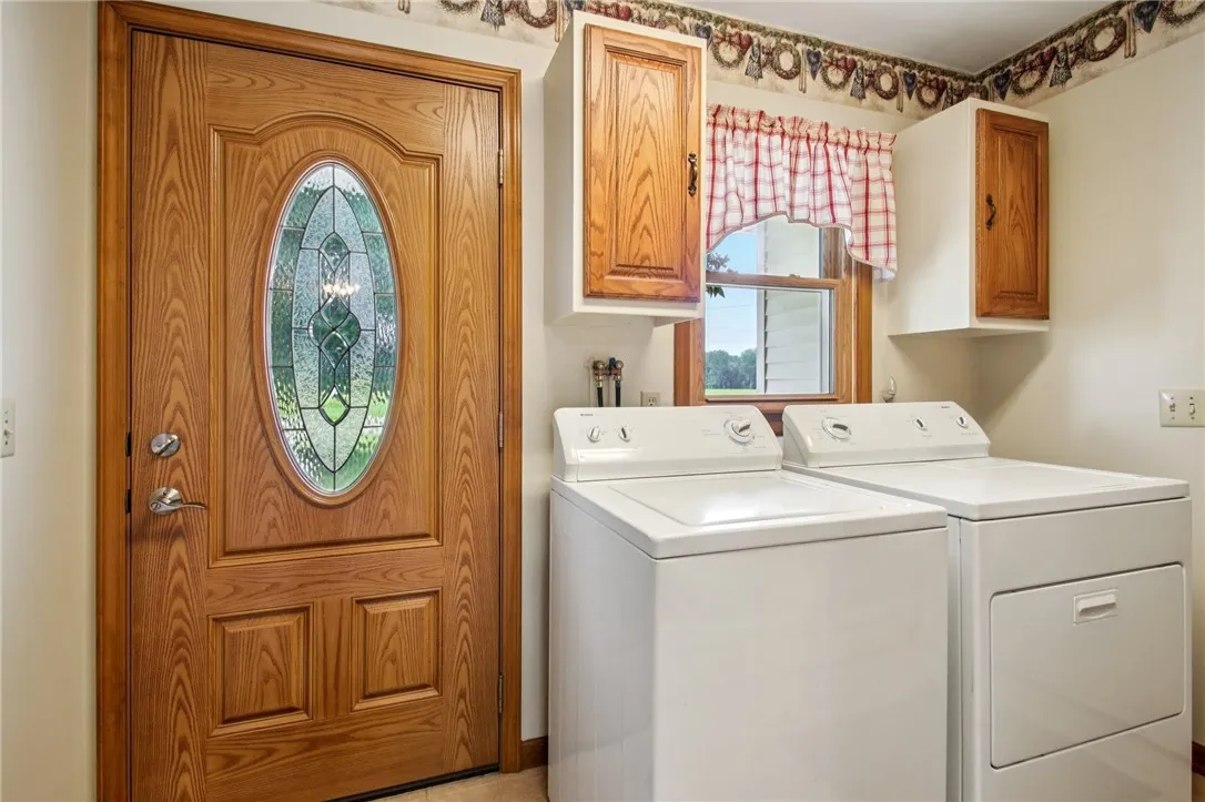 laundry room/front entrance