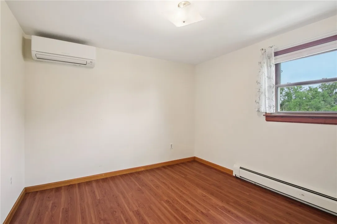 3rd 2nd floor bedroom