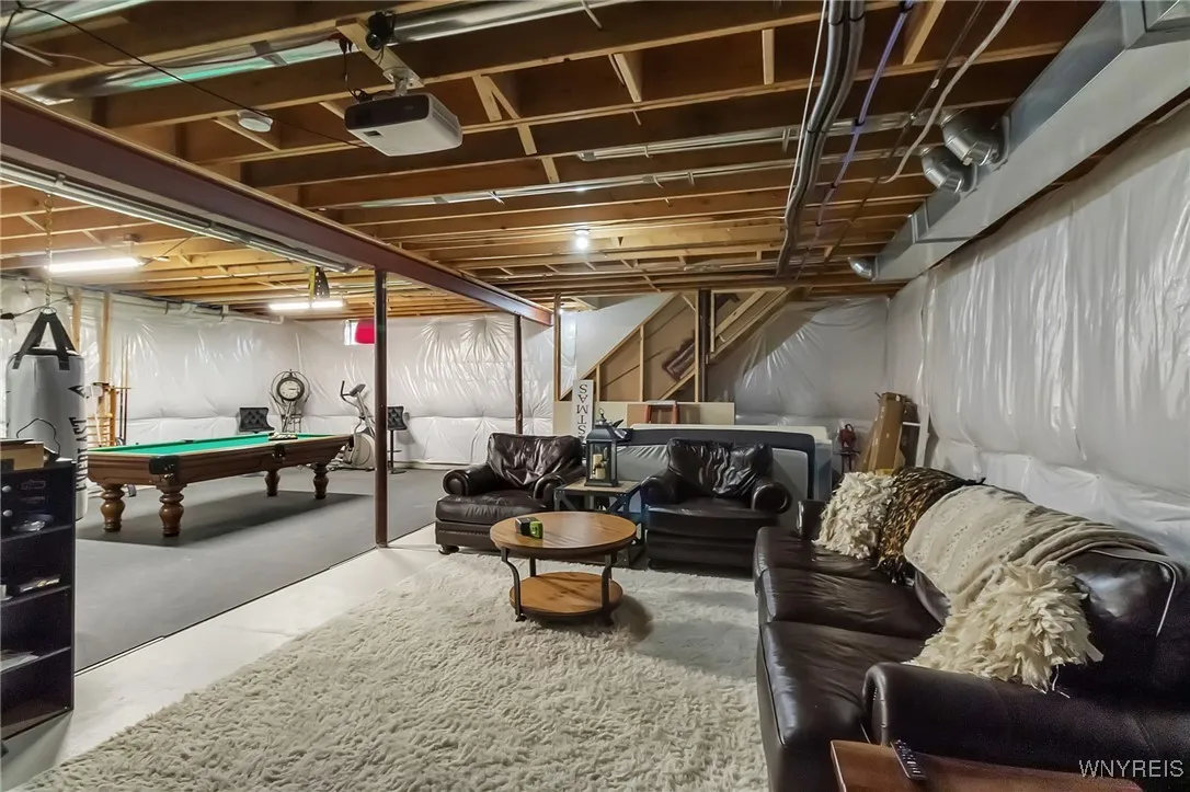 5815 Newhouse Road, Clarence, New York 14051, Clarence, New York 14051, 4 Bedrooms Bedrooms, 9 Rooms Rooms,4 BathroomsBathrooms,Residential,For Sale,5815 Newhouse Road, Clarence, New York 14051,B1614969