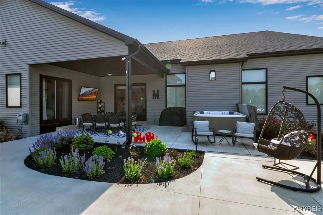 5815 Newhouse Road, Clarence, New York 14051, Clarence, New York 14051, 4 Bedrooms Bedrooms, 9 Rooms Rooms,4 BathroomsBathrooms,Residential,For Sale,5815 Newhouse Road, Clarence, New York 14051,B1614969