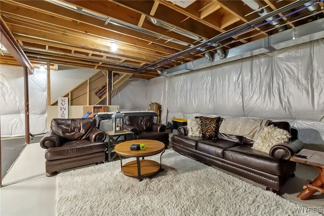 5815 Newhouse Road, Clarence, New York 14051, Clarence, New York 14051, 4 Bedrooms Bedrooms, 9 Rooms Rooms,4 BathroomsBathrooms,Residential,For Sale,5815 Newhouse Road, Clarence, New York 14051,B1614969