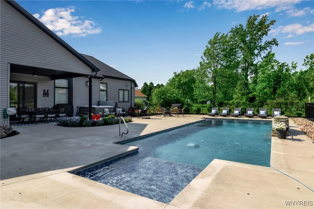 5815 Newhouse Road, Clarence, New York 14051, Clarence, New York 14051, 4 Bedrooms Bedrooms, 9 Rooms Rooms,4 BathroomsBathrooms,Residential,For Sale,5815 Newhouse Road, Clarence, New York 14051,B1614969