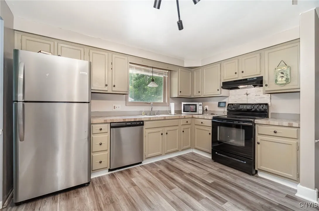 7042 Forbes Road, Lenox, New York 13032, Lenox, New York 13032, 3 Bedrooms Bedrooms, 8 Rooms Rooms,1 BathroomBathrooms,Residential,For Sale,7042 Forbes Road, Lenox, New York 13032,S1614233