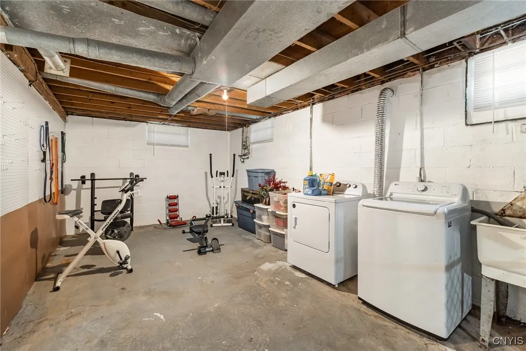 7042 Forbes Road, Lenox, New York 13032, Lenox, New York 13032, 3 Bedrooms Bedrooms, 8 Rooms Rooms,1 BathroomBathrooms,Residential,For Sale,7042 Forbes Road, Lenox, New York 13032,S1614233