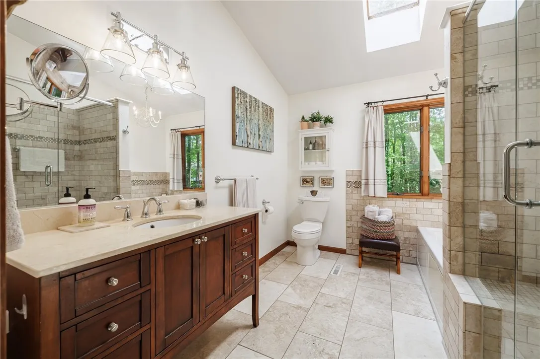 679 Galleon Drive, Webster, New York 14580, Webster, New York 14580, 4 Bedrooms Bedrooms, 9 Rooms Rooms,2 BathroomsBathrooms,Residential,Closed,679 Galleon Drive, Webster, New York 14580,0,R1615235