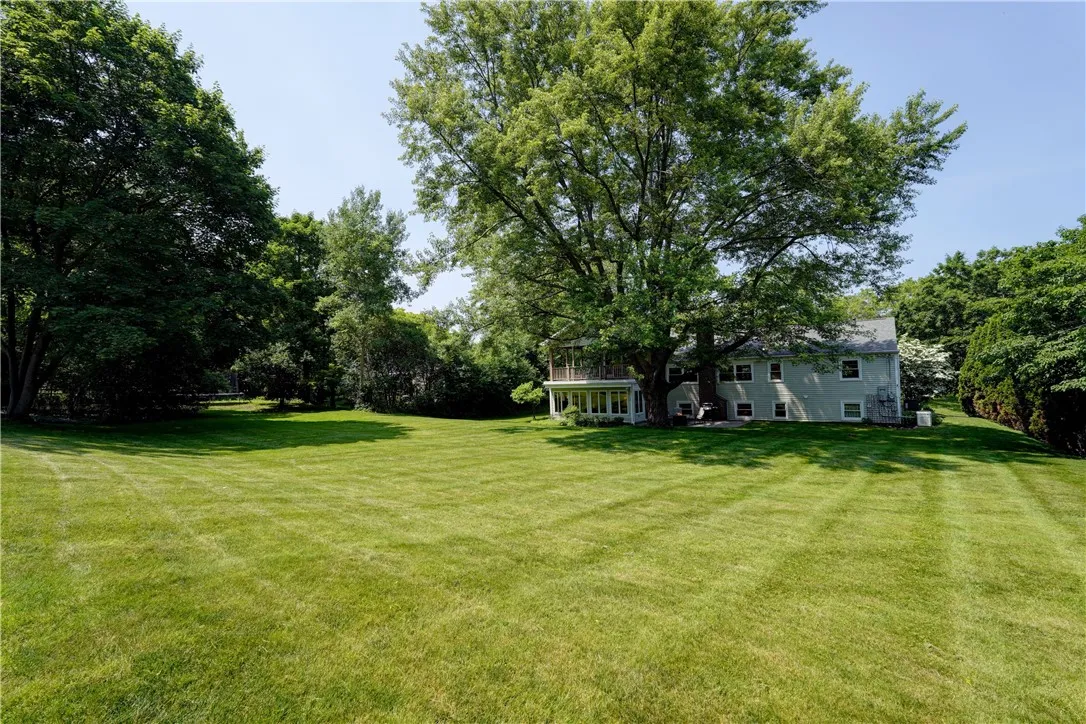 54 Round Trail Drive, Pittsford, New York 14534, Pittsford, New York 14534, 6 Bedrooms Bedrooms, 10 Rooms Rooms,3 BathroomsBathrooms,Residential,Closed,54 Round Trail Drive, Pittsford, New York 14534,R1614923