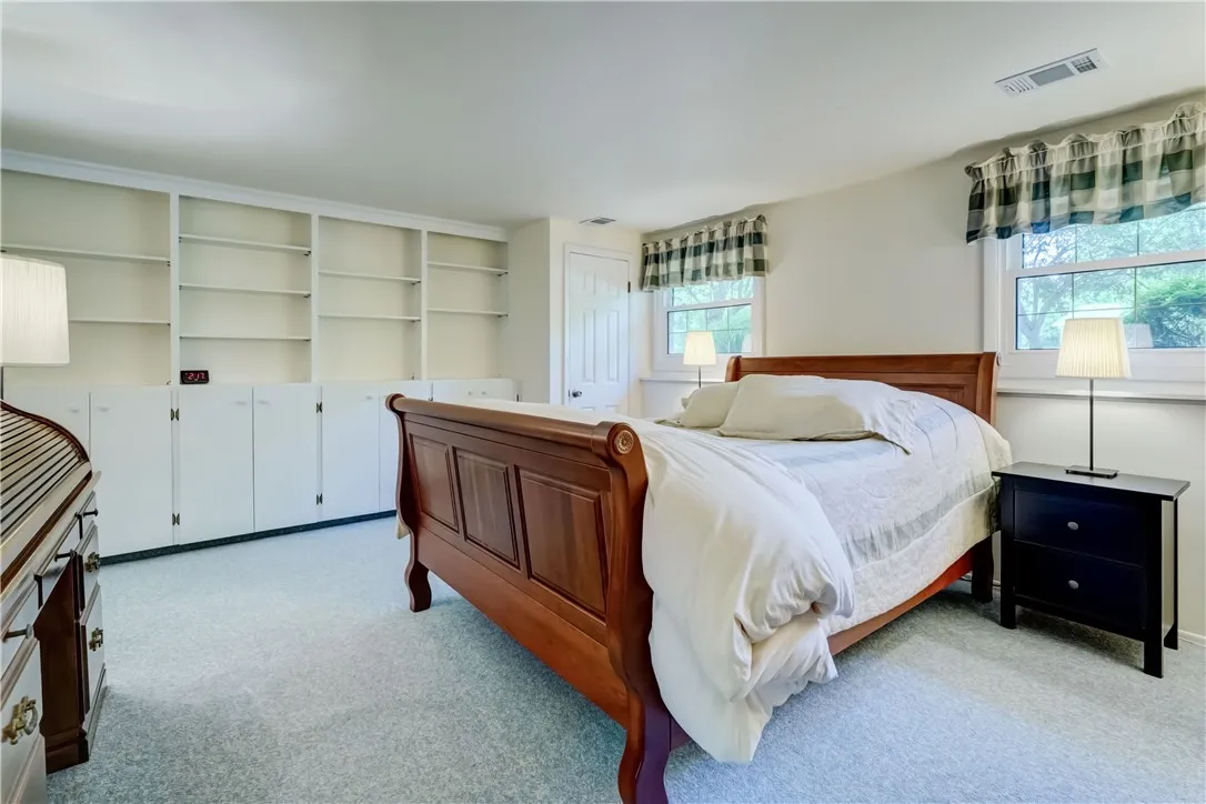 54 Round Trail Drive, Pittsford, New York 14534, Pittsford, New York 14534, 6 Bedrooms Bedrooms, 10 Rooms Rooms,3 BathroomsBathrooms,Residential,Closed,54 Round Trail Drive, Pittsford, New York 14534,R1614923