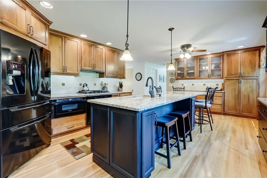 54 Round Trail Drive, Pittsford, New York 14534, Pittsford, New York 14534, 6 Bedrooms Bedrooms, 10 Rooms Rooms,3 BathroomsBathrooms,Residential,Closed,54 Round Trail Drive, Pittsford, New York 14534,R1614923