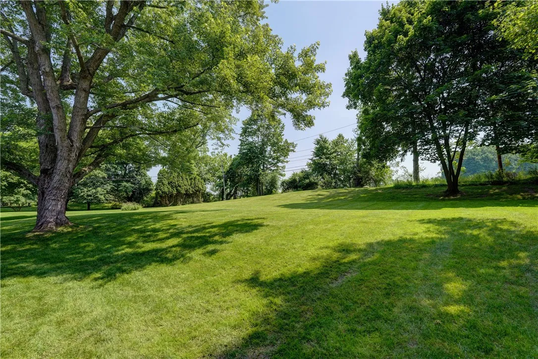 54 Round Trail Drive, Pittsford, New York 14534, Pittsford, New York 14534, 6 Bedrooms Bedrooms, 10 Rooms Rooms,3 BathroomsBathrooms,Residential,Closed,54 Round Trail Drive, Pittsford, New York 14534,R1614923
