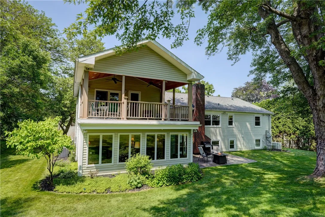 54 Round Trail Drive, Pittsford, New York 14534, Pittsford, New York 14534, 6 Bedrooms Bedrooms, 10 Rooms Rooms,3 BathroomsBathrooms,Residential,Closed,54 Round Trail Drive, Pittsford, New York 14534,R1614923