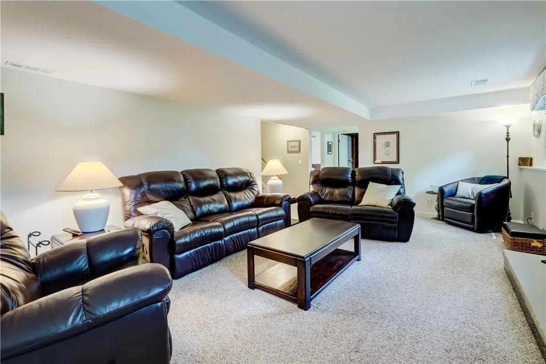 54 Round Trail Drive, Pittsford, New York 14534, Pittsford, New York 14534, 6 Bedrooms Bedrooms, 10 Rooms Rooms,3 BathroomsBathrooms,Residential,Closed,54 Round Trail Drive, Pittsford, New York 14534,R1614923