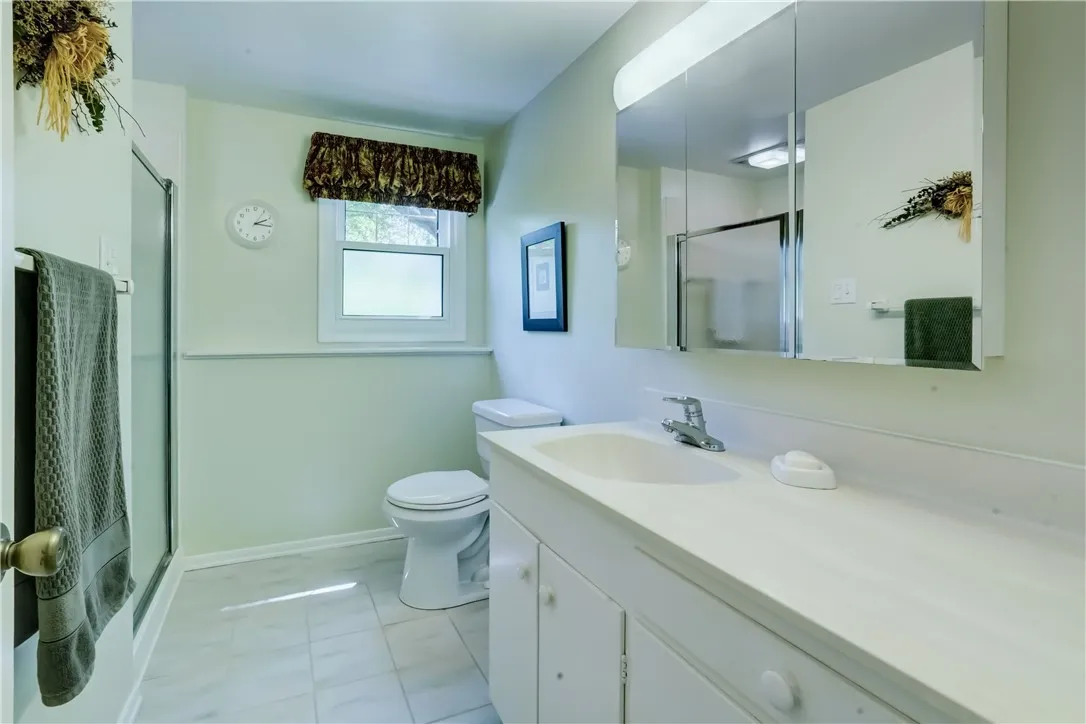 54 Round Trail Drive, Pittsford, New York 14534, Pittsford, New York 14534, 6 Bedrooms Bedrooms, 10 Rooms Rooms,3 BathroomsBathrooms,Residential,Closed,54 Round Trail Drive, Pittsford, New York 14534,R1614923