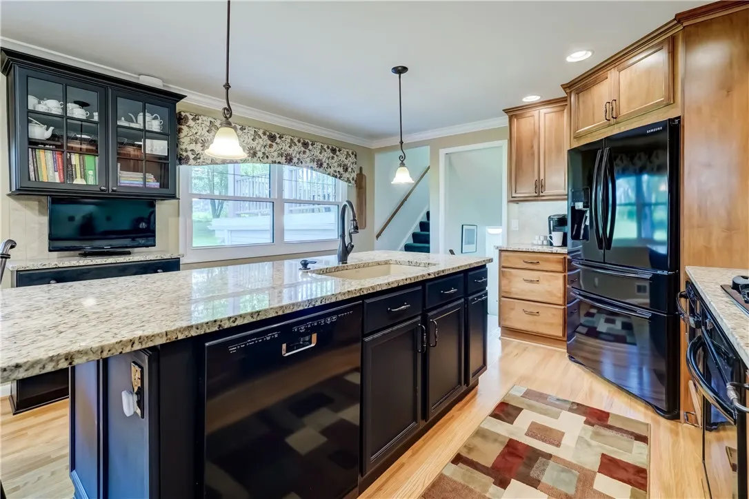 54 Round Trail Drive, Pittsford, New York 14534, Pittsford, New York 14534, 6 Bedrooms Bedrooms, 10 Rooms Rooms,3 BathroomsBathrooms,Residential,Closed,54 Round Trail Drive, Pittsford, New York 14534,R1614923