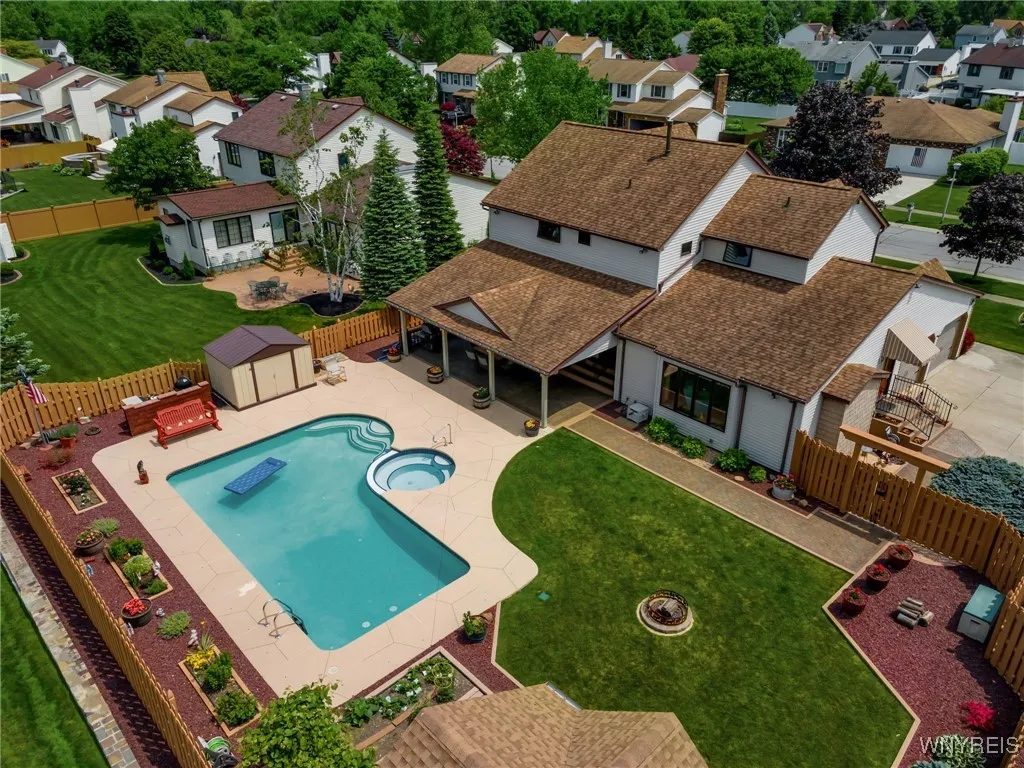 57 Brookwood Drive, West Seneca, New York 14224, West Seneca, New York 14224, 4 Bedrooms Bedrooms, 8 Rooms Rooms,2 BathroomsBathrooms,Residential,Closed,57 Brookwood Drive, West Seneca, New York 14224,B1615224