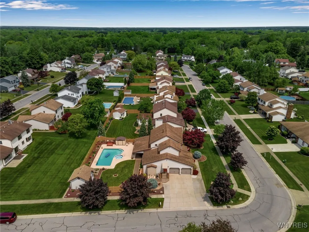 57 Brookwood Drive, West Seneca, New York 14224, West Seneca, New York 14224, 4 Bedrooms Bedrooms, 8 Rooms Rooms,2 BathroomsBathrooms,Residential,Closed,57 Brookwood Drive, West Seneca, New York 14224,B1615224