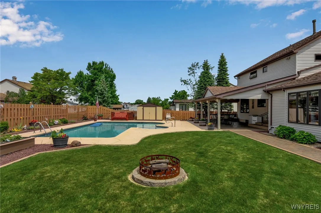 57 Brookwood Drive, West Seneca, New York 14224, West Seneca, New York 14224, 4 Bedrooms Bedrooms, 8 Rooms Rooms,2 BathroomsBathrooms,Residential,Closed,57 Brookwood Drive, West Seneca, New York 14224,B1615224