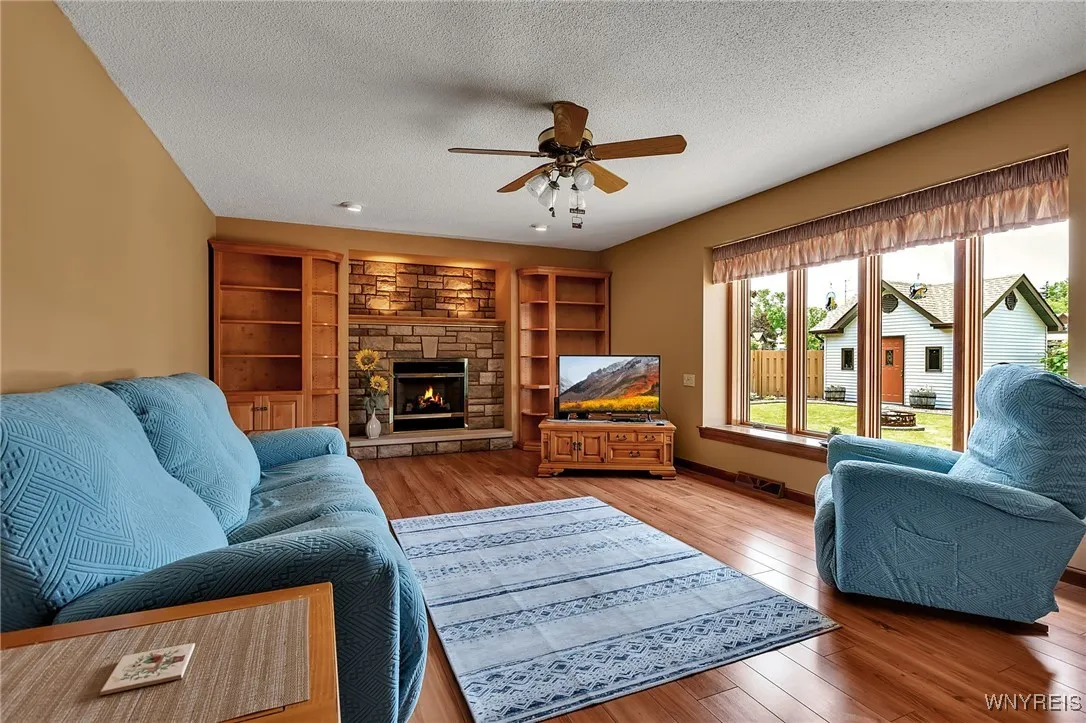 57 Brookwood Drive, West Seneca, New York 14224, West Seneca, New York 14224, 4 Bedrooms Bedrooms, 8 Rooms Rooms,2 BathroomsBathrooms,Residential,Closed,57 Brookwood Drive, West Seneca, New York 14224,B1615224