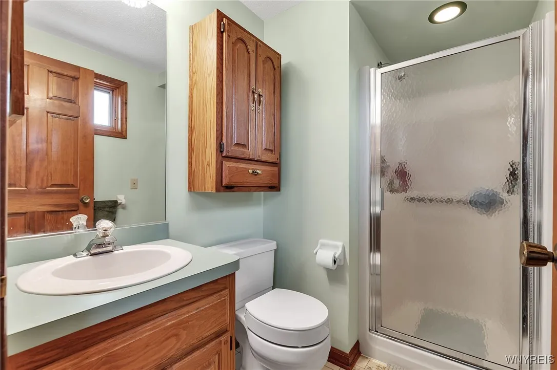 57 Brookwood Drive, West Seneca, New York 14224, West Seneca, New York 14224, 4 Bedrooms Bedrooms, 8 Rooms Rooms,2 BathroomsBathrooms,Residential,Closed,57 Brookwood Drive, West Seneca, New York 14224,B1615224