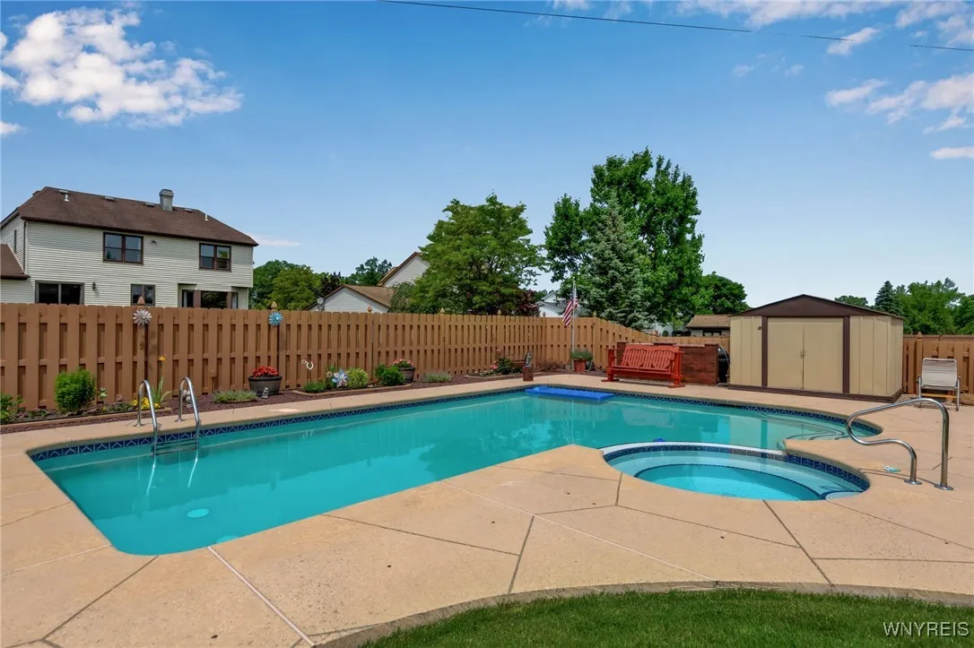 57 Brookwood Drive, West Seneca, New York 14224, West Seneca, New York 14224, 4 Bedrooms Bedrooms, 8 Rooms Rooms,2 BathroomsBathrooms,Residential,Closed,57 Brookwood Drive, West Seneca, New York 14224,B1615224